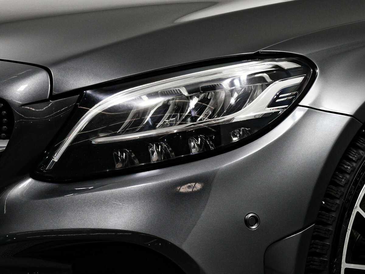 Б/У Мерседес-Бенц Ц-Класс 2018 года. Фото: #13