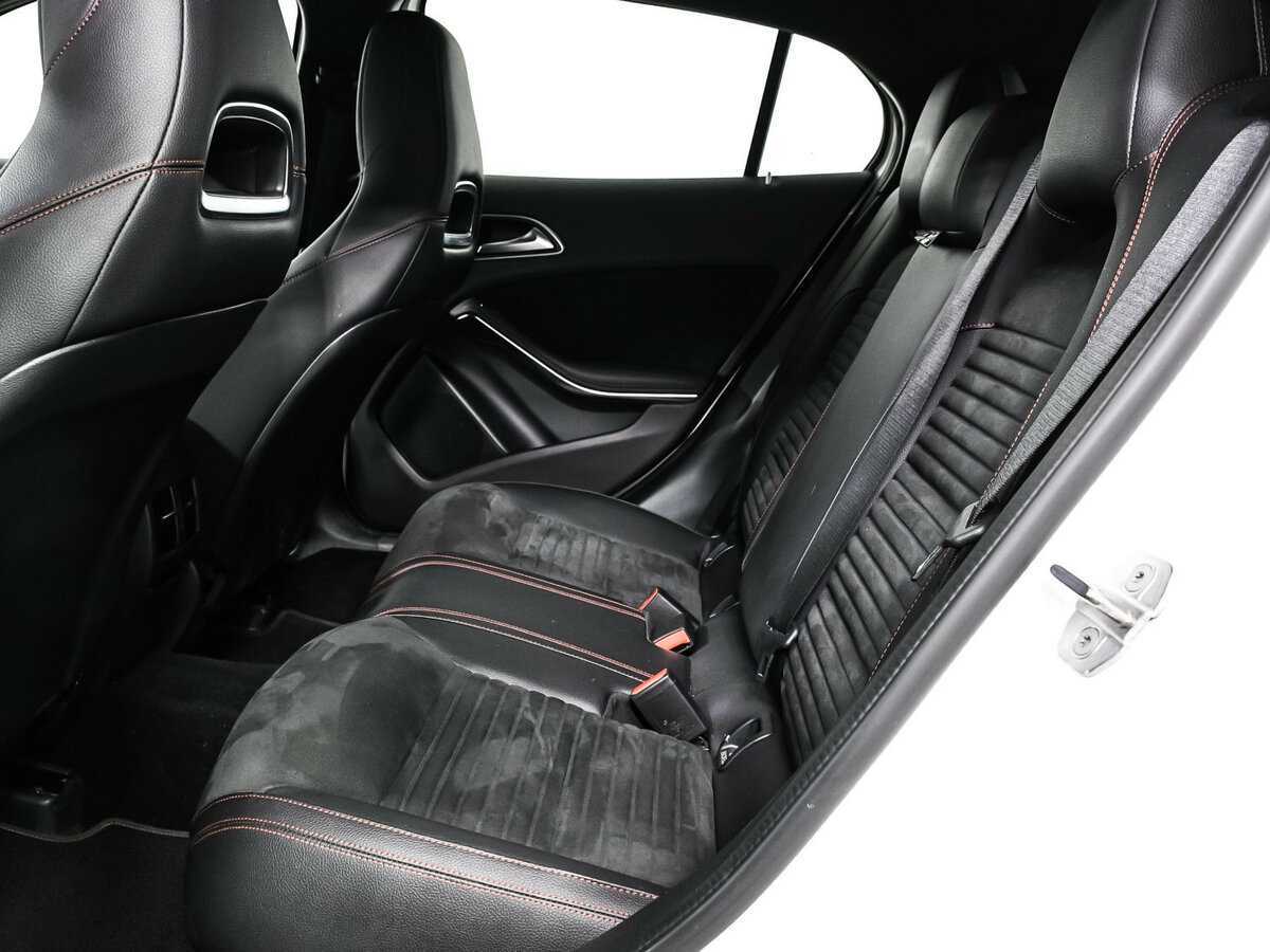 Б/У Мерседес-Бенц ГЛА 2019 года. Фото: #12