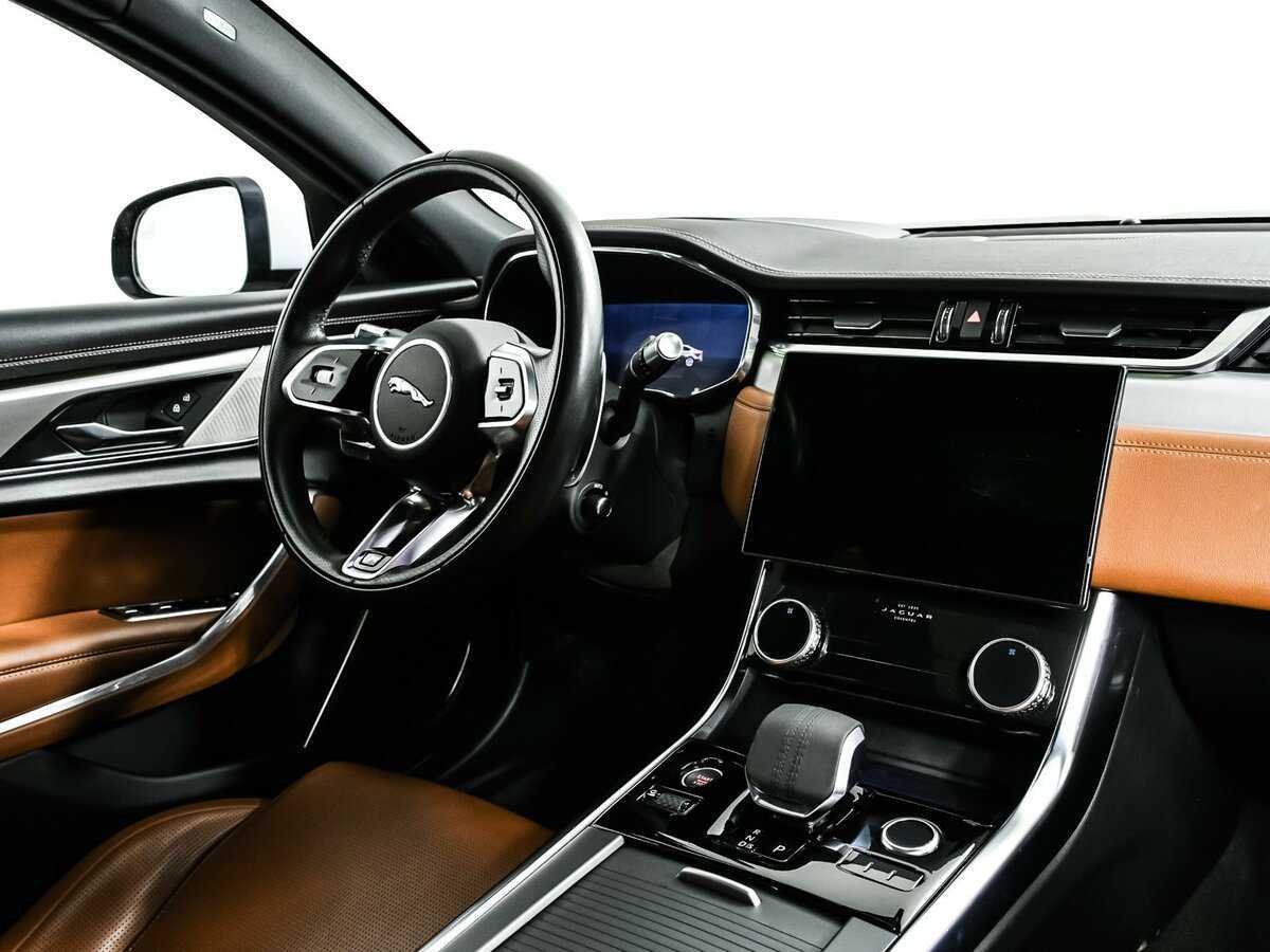 Б/У Ягуар ИксФ 2021 года. Фото: #8