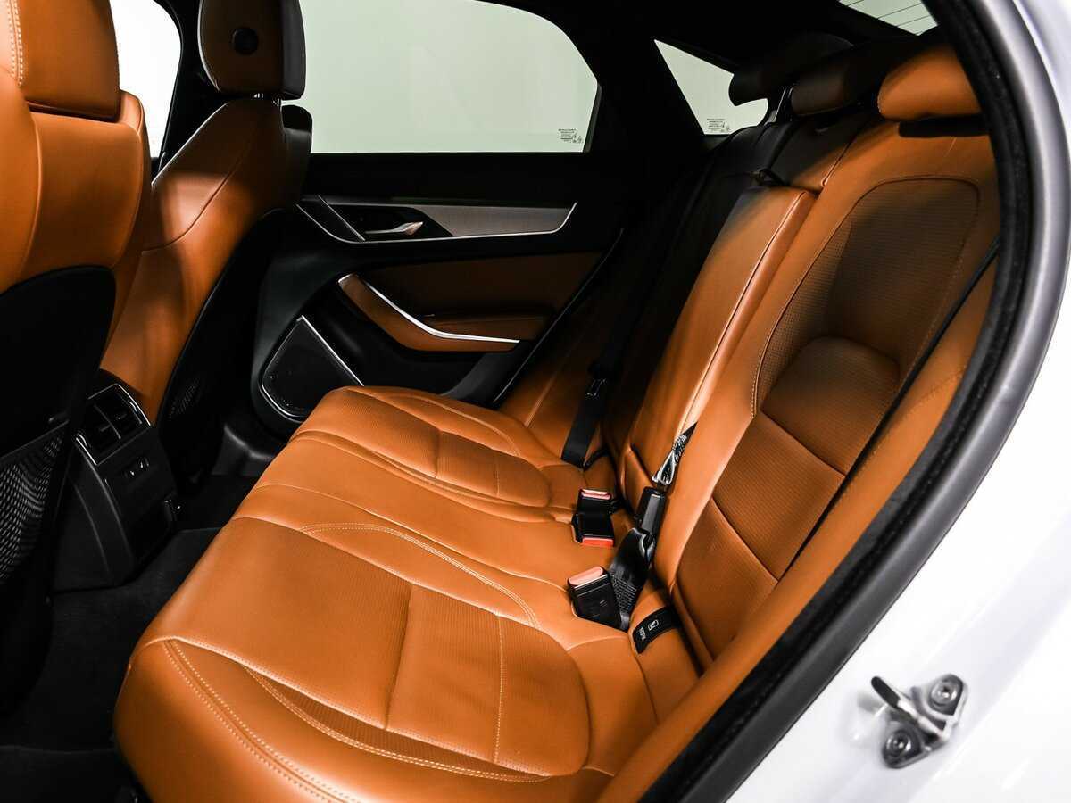 Б/У Ягуар ИксФ 2021 года. Фото: #13