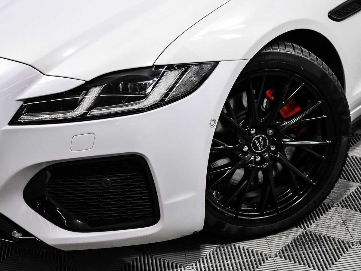 Б/У Ягуар ИксФ 2021 года. Фото: #14