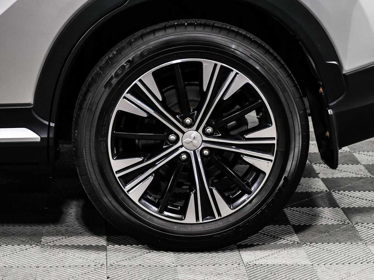 Б/У Митсубиши Еклипс Кросс 2018 года. Фото: #13