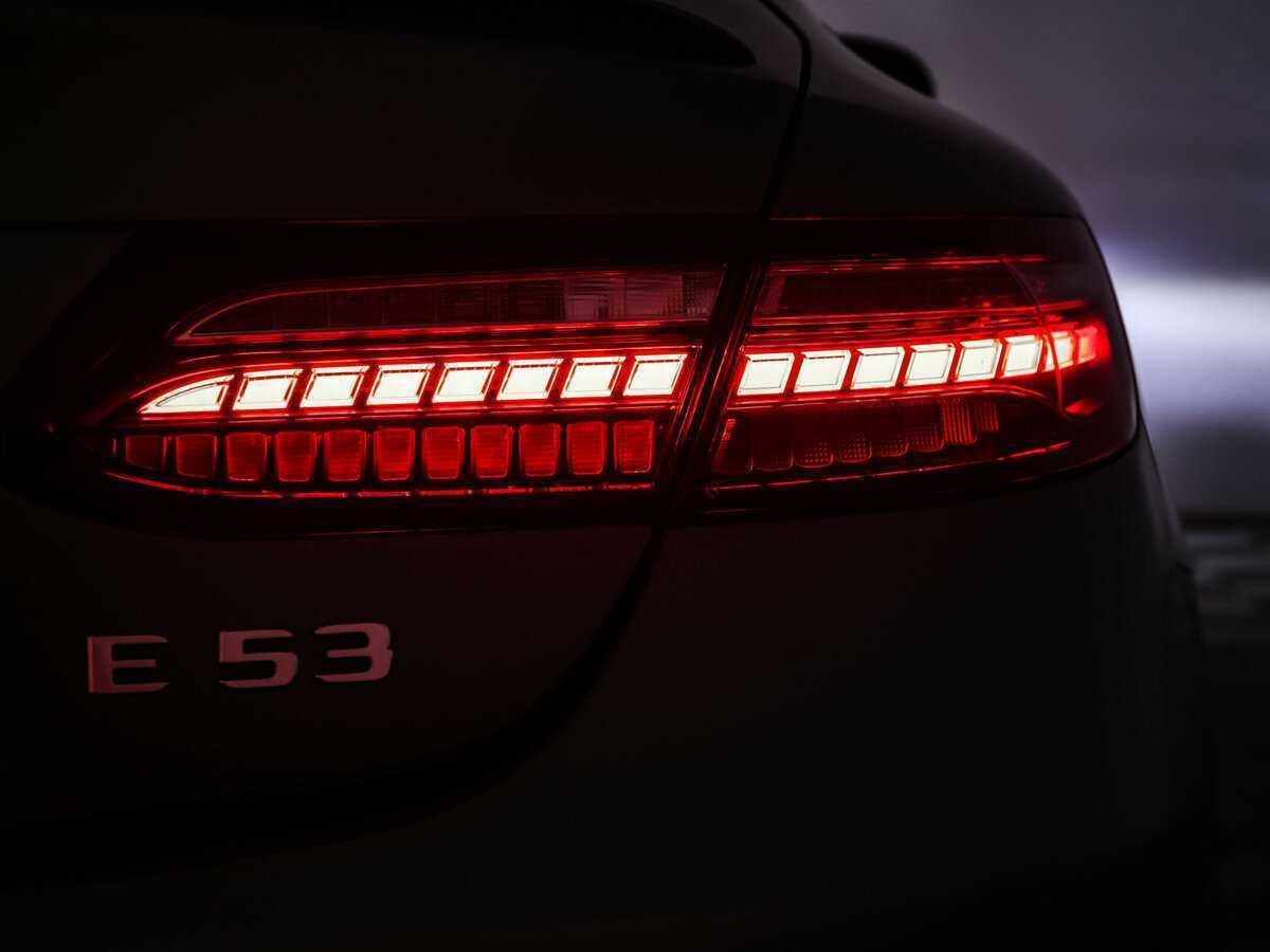 Б/У Мерседес-Бенц Е-Класс АМГ 2021 года. Фото: #22