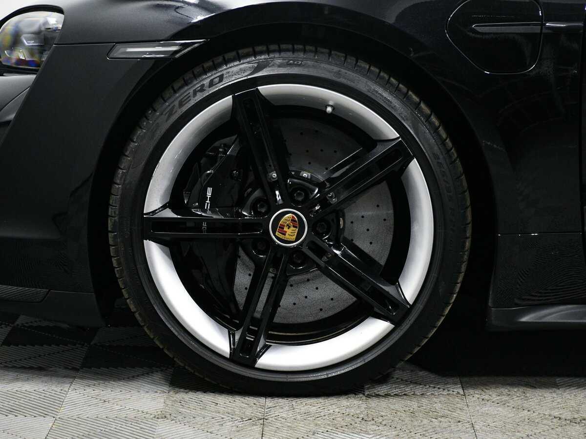 Б/У Порш Taycan 2021 года. Фото: #13