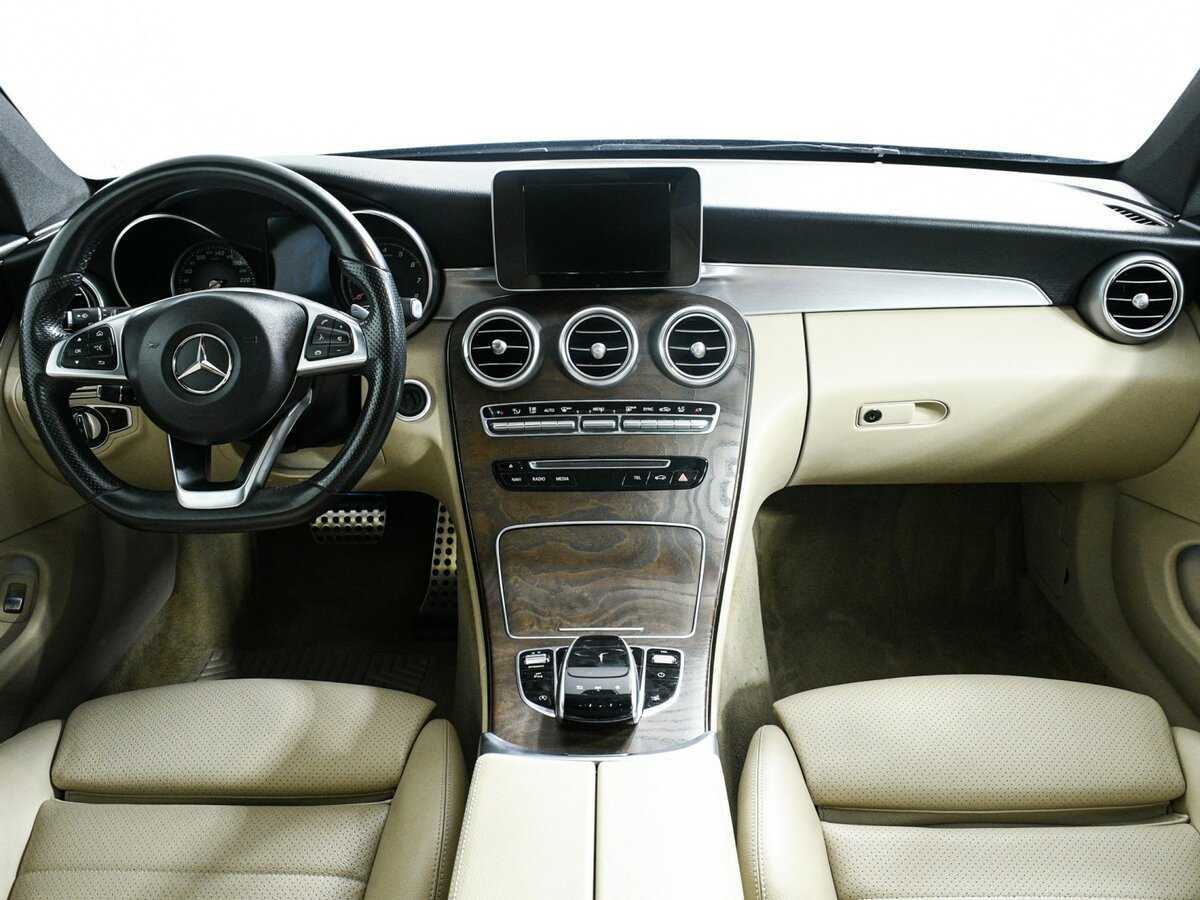 Б/У Мерседес-Бенц Ц-Класс 2018 года. Фото: #8