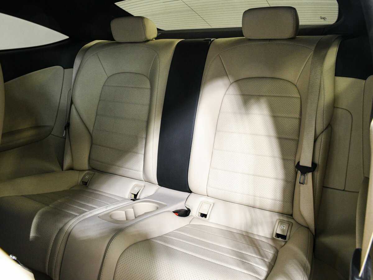 Б/У Мерседес-Бенц Ц-Класс 2018 года. Фото: #10