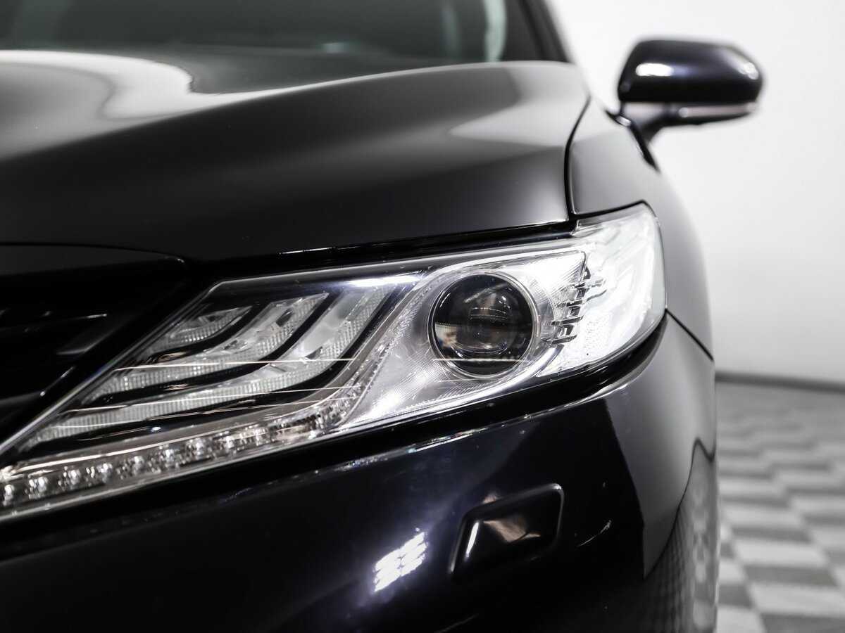 Б/У Тойота Камри 2018 года. Фото: #13