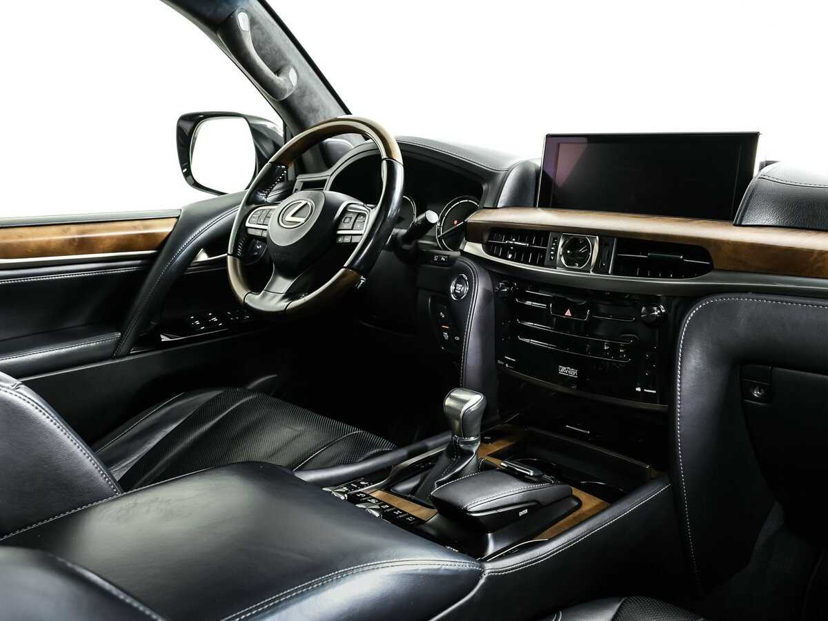 Б/У Лексус Л-Икс 2017 года. Фото: #8