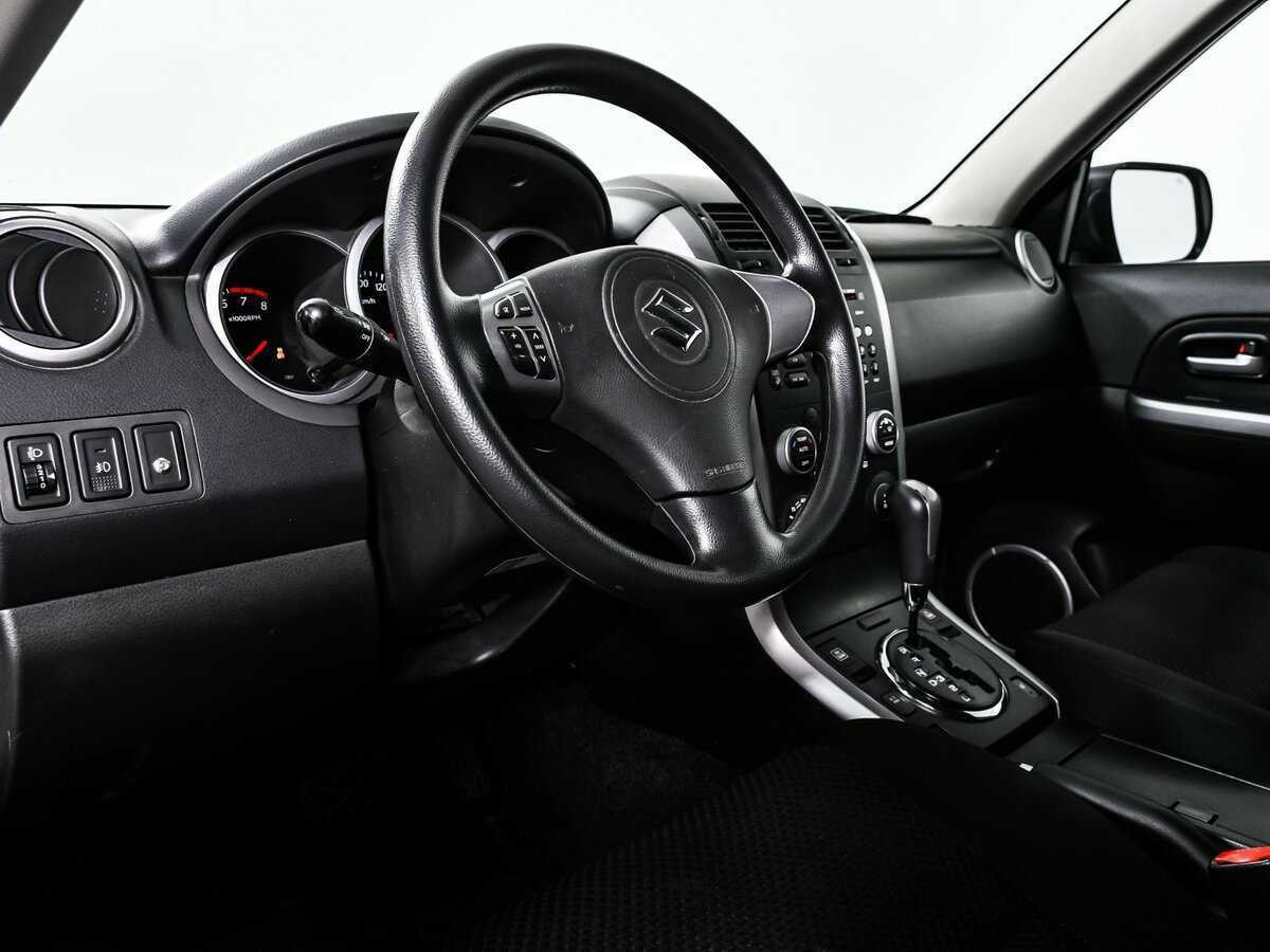 Б/У Сузуки Гранд Витара 2011 года. Фото: #11