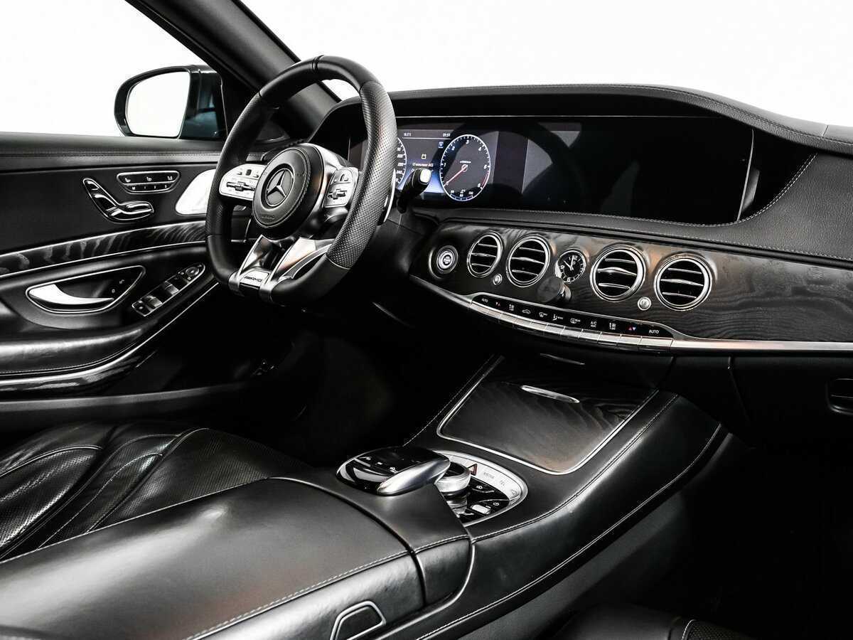Б/У Мерседес-Бенц С-Класс 2018 года. Фото: #8