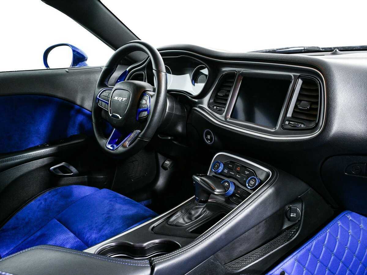 Б/У Додж Челленджер 2021 года. Фото: #8