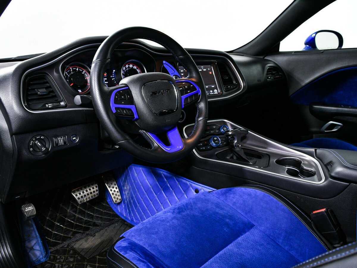 Б/У Додж Челленджер 2021 года. Фото: #12