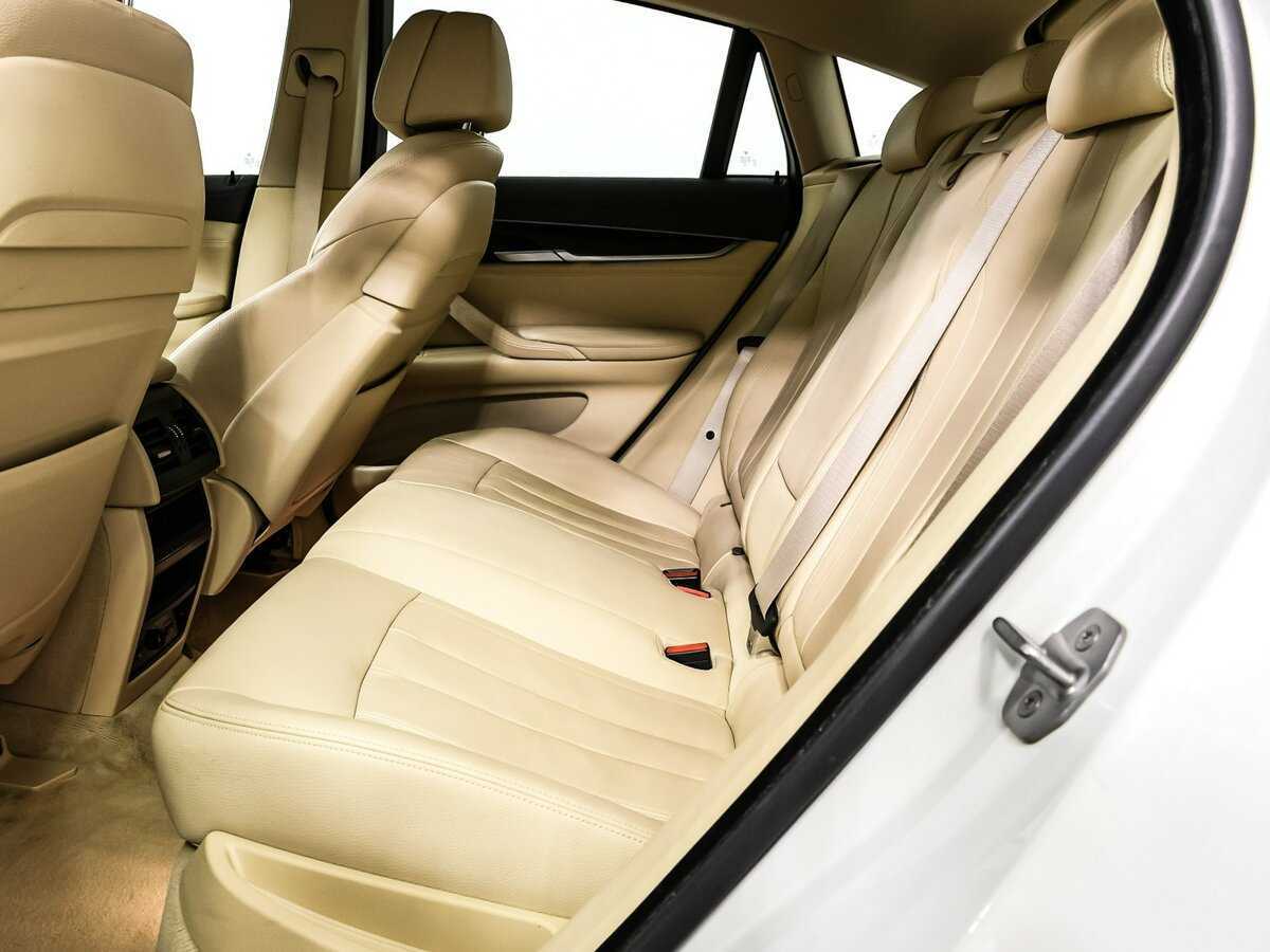 Б/У БМВ Икс6 2016 года. Фото: #13