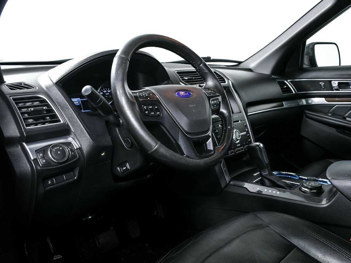 Б/У Форд Експлорер 2016 года. Фото: #9