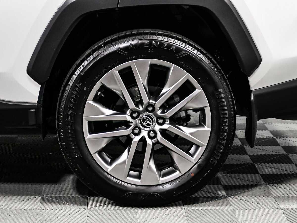 Б/У Тойота Рав4 2021 года. Фото: #15