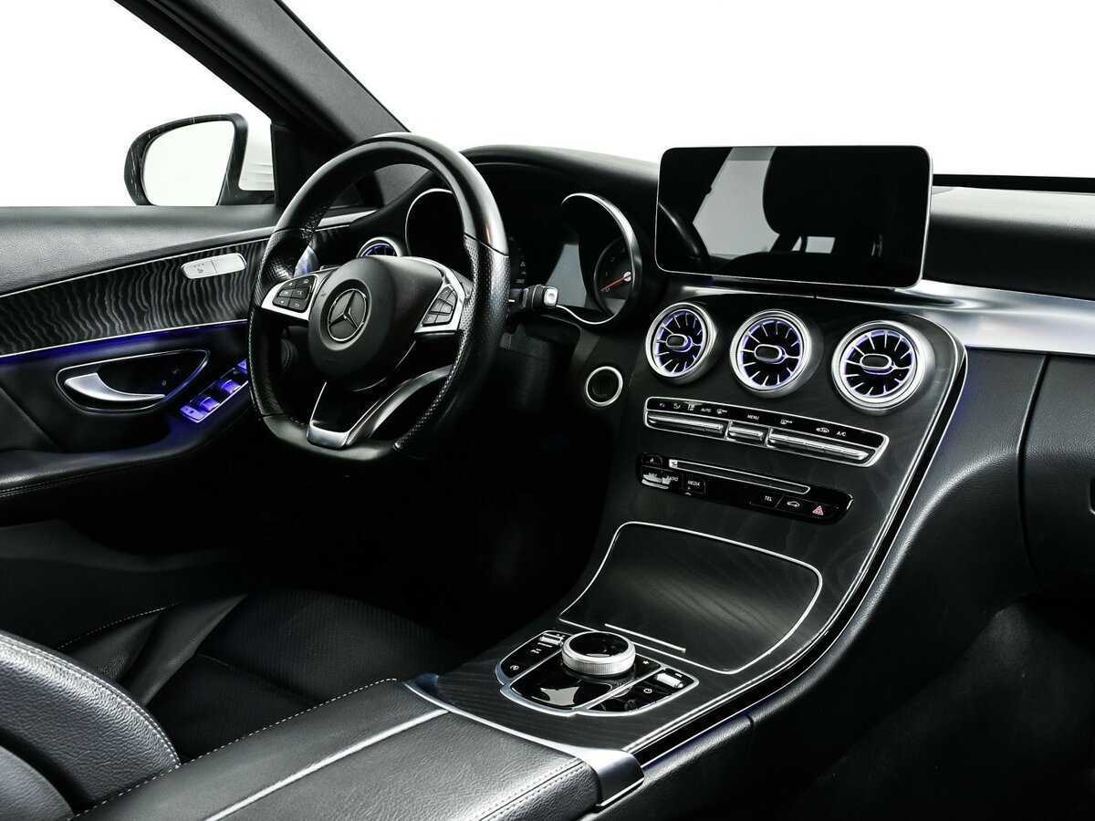 Б/У Мерседес-Бенц Ц-Класс 2017 года. Фото: #8