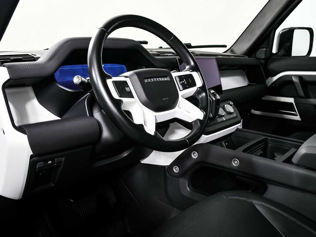 Б/У Лэнд Ровер Дефендер 2021 года. Фото: #11