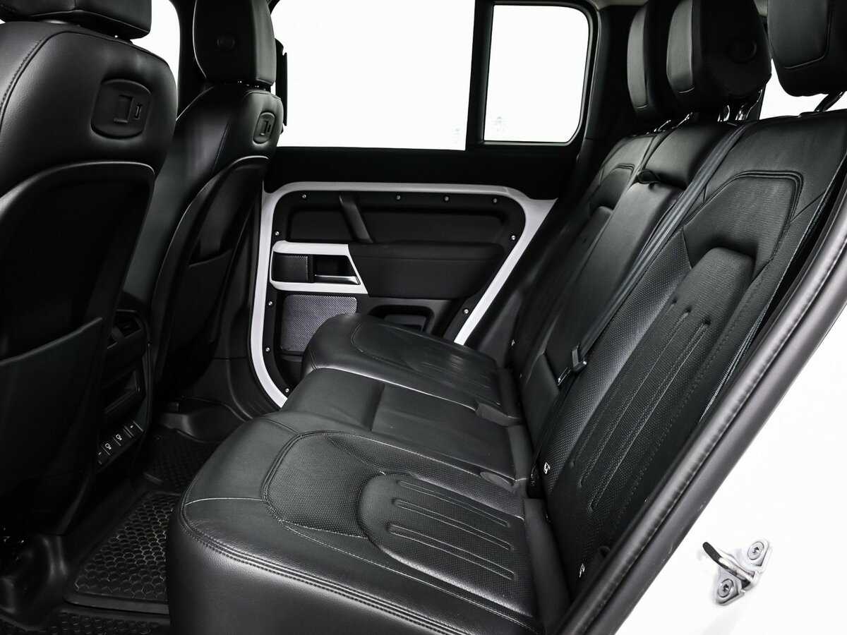 Б/У Лэнд Ровер Дефендер 2021 года. Фото: #12