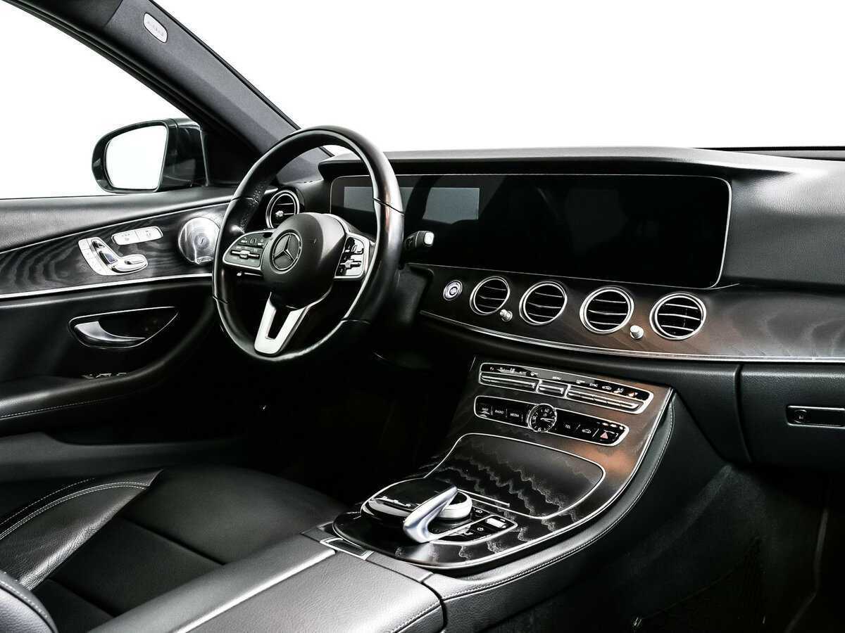 Б/У Мерседес-Бенц Е-Класс 2020 года. Фото: #8