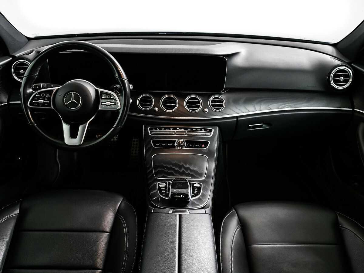 Б/У Мерседес-Бенц Е-Класс 2020 года. Фото: #10