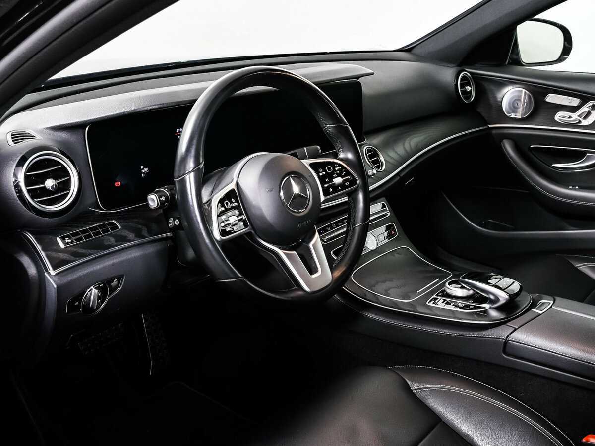 Б/У Мерседес-Бенц Е-Класс 2020 года. Фото: #12