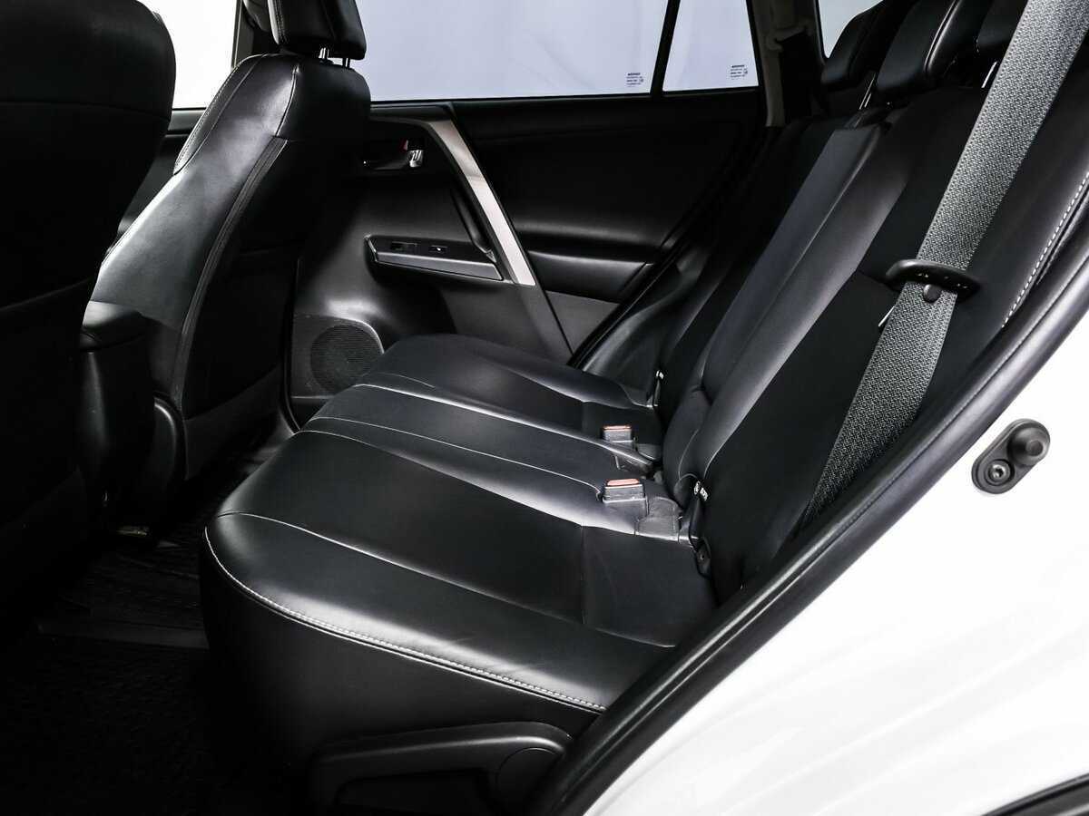 Б/У Тойота Рав4 2019 года. Фото: #13