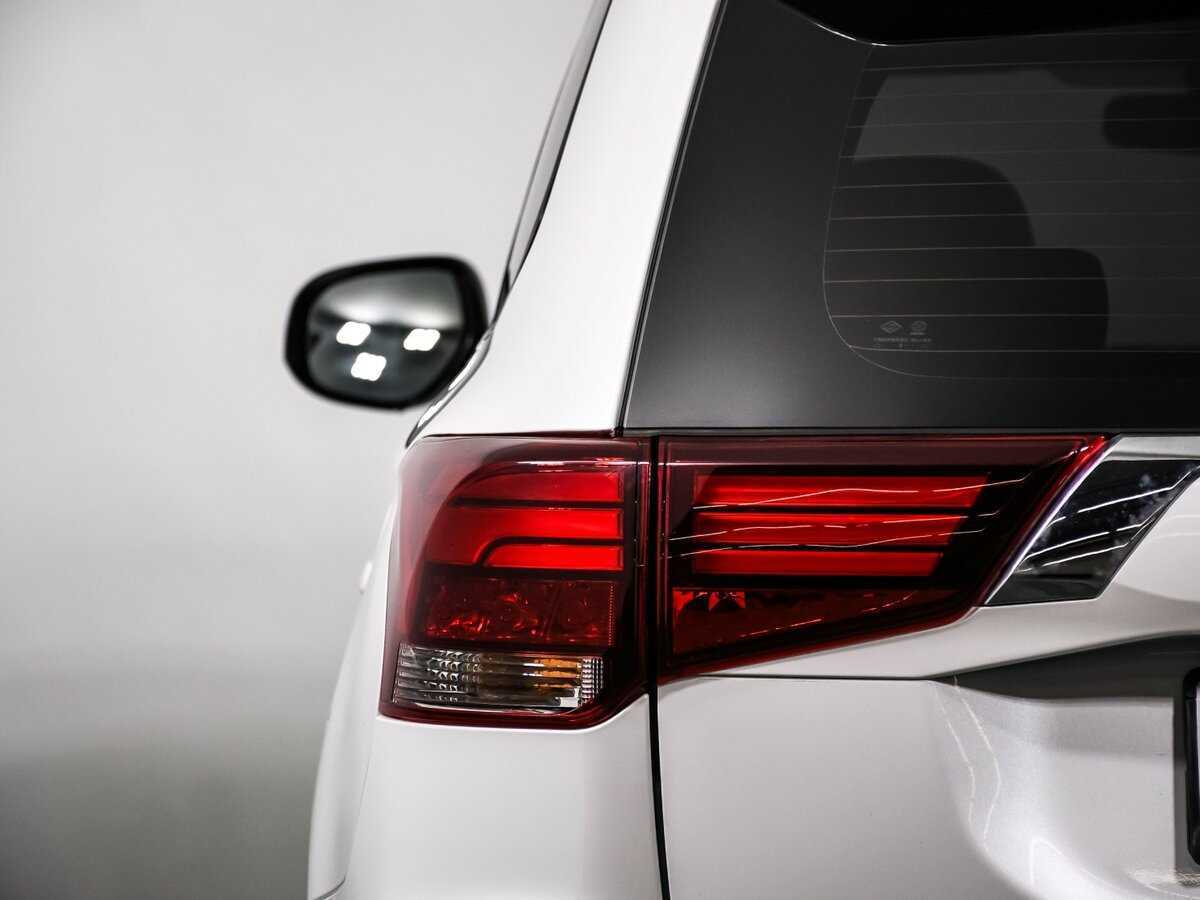 Б/У Митсубиши Оутлэндер 2022 года. Фото: #16