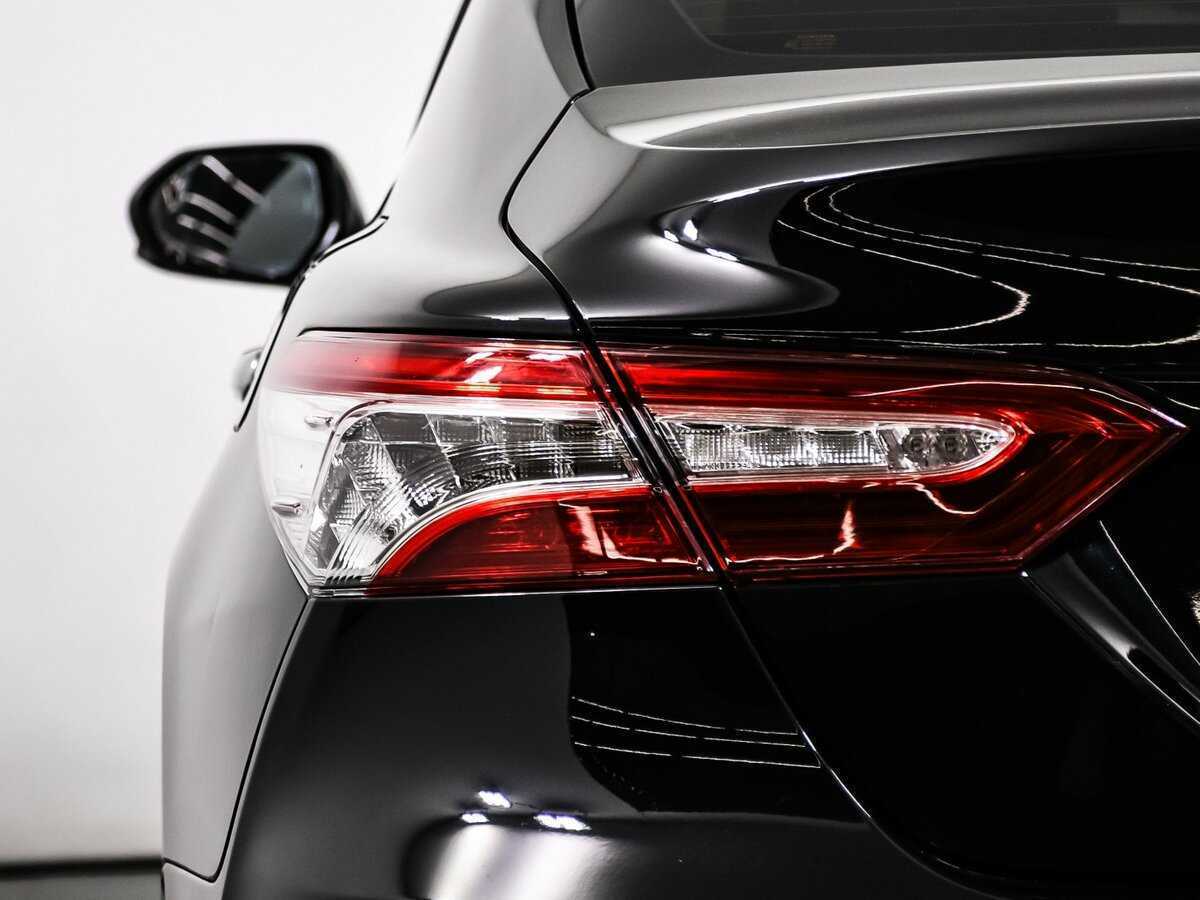 Б/У Тойота Камри 2019 года. Фото: #14