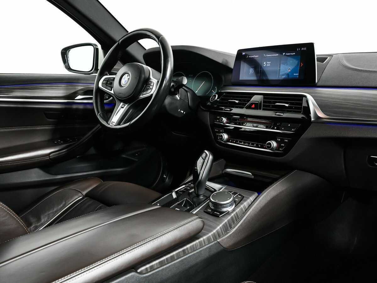 Б/У БМВ 5 серии 2018 года. Фото: #8