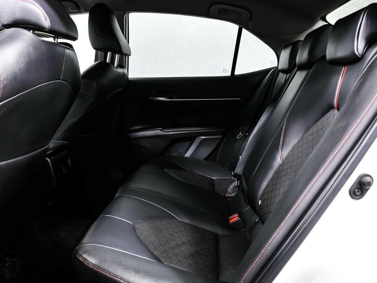 Б/У Тойота Камри 2020 года. Фото: #12