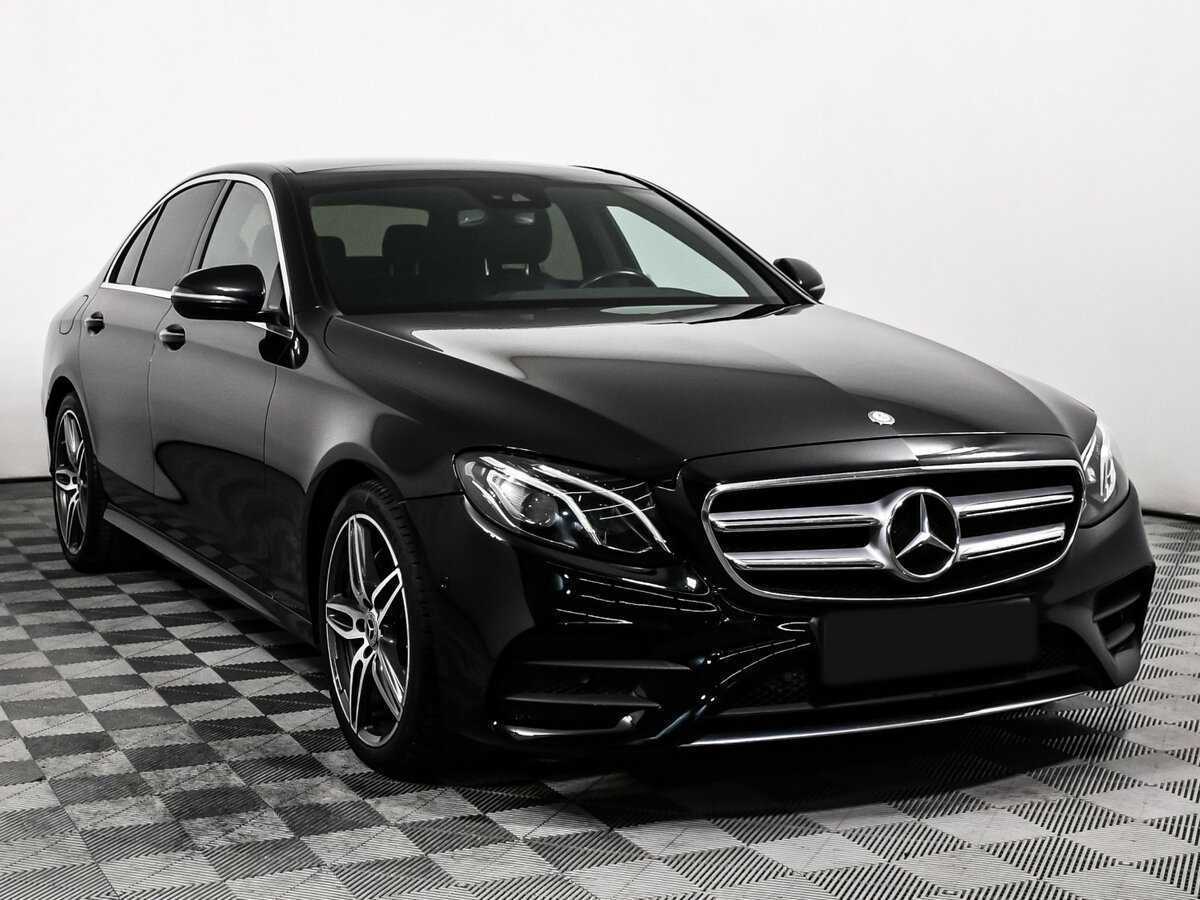 Б/У Мерседес-Бенц Е-Класс 2016 года. Фото: #2