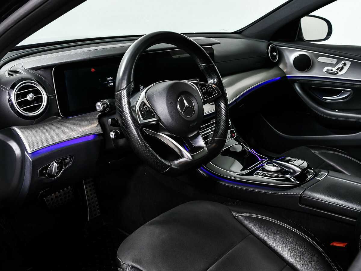 Б/У Мерседес-Бенц Е-Класс 2016 года. Фото: #11