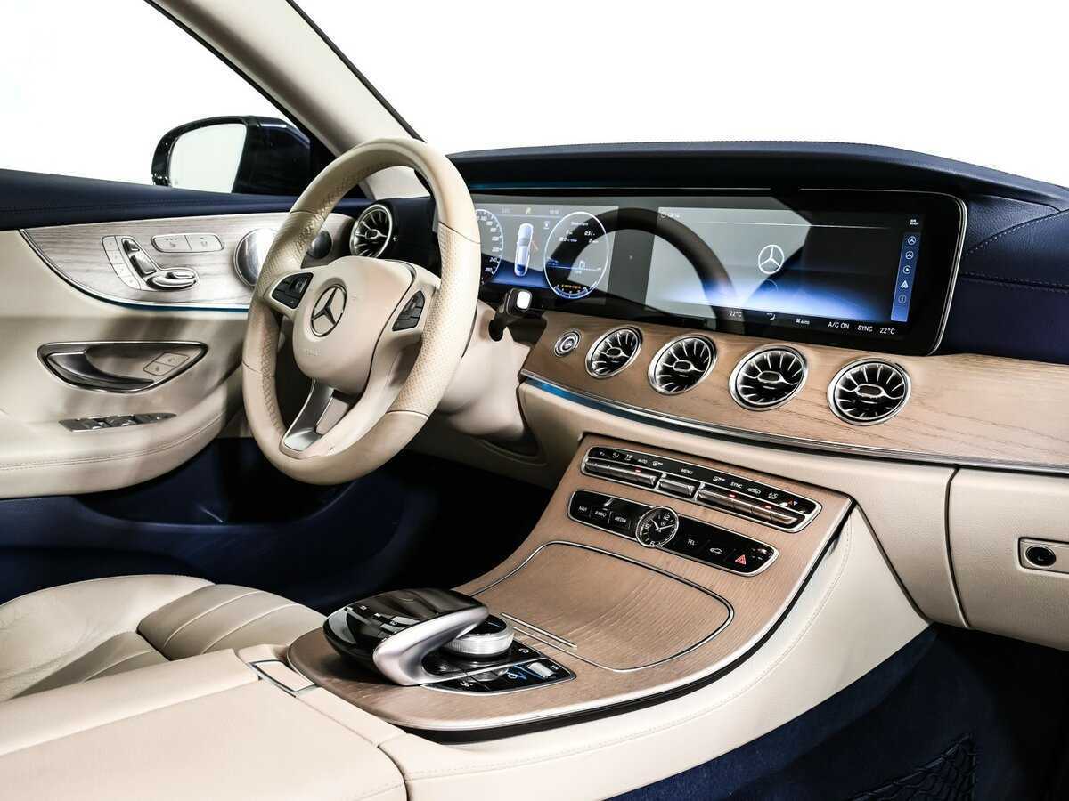 Б/У Мерседес-Бенц Е-Класс 2018 года. Фото: #8