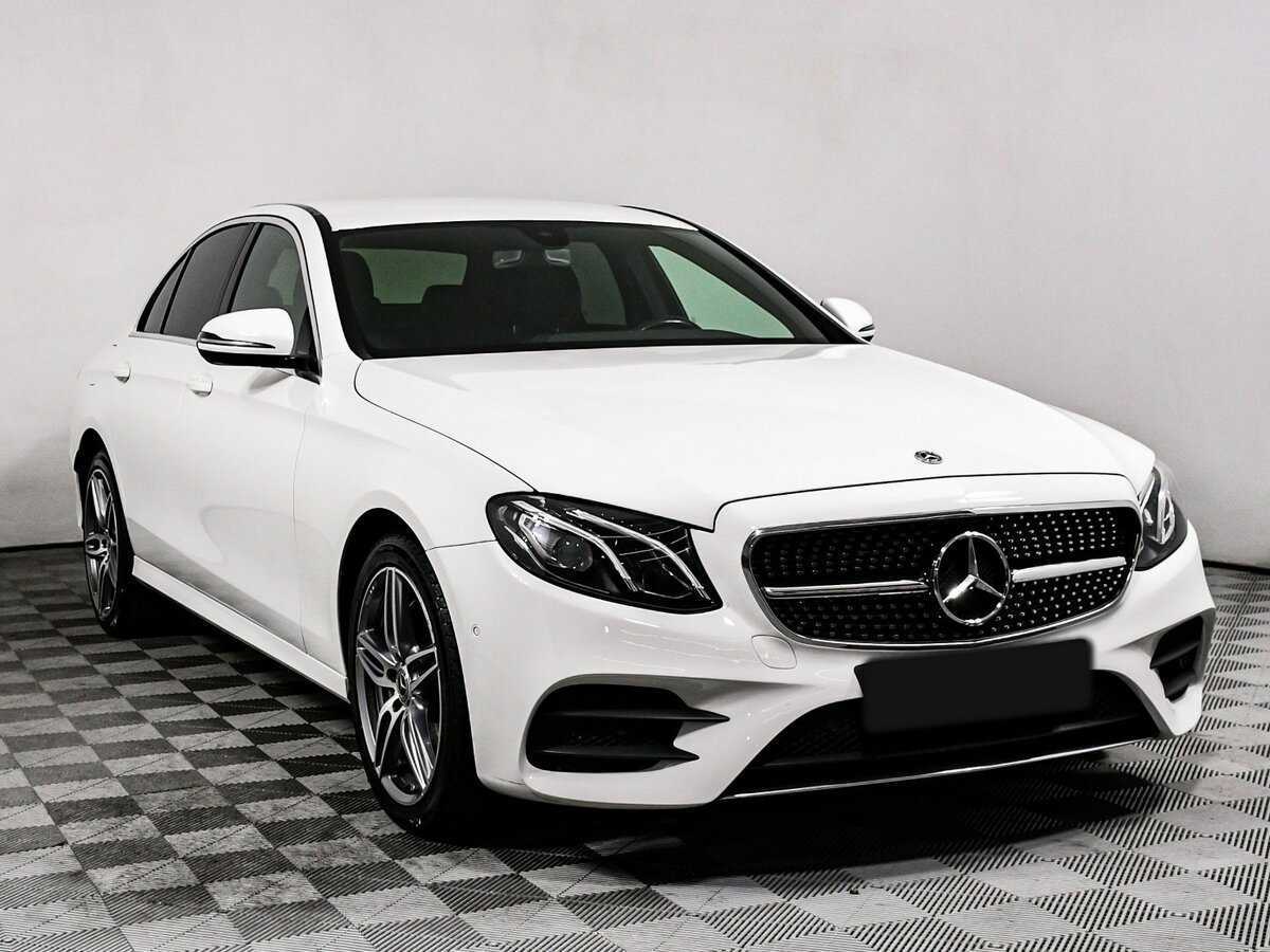 Б/У Мерседес-Бенц Е-Класс 2019 года. Фото: #2
