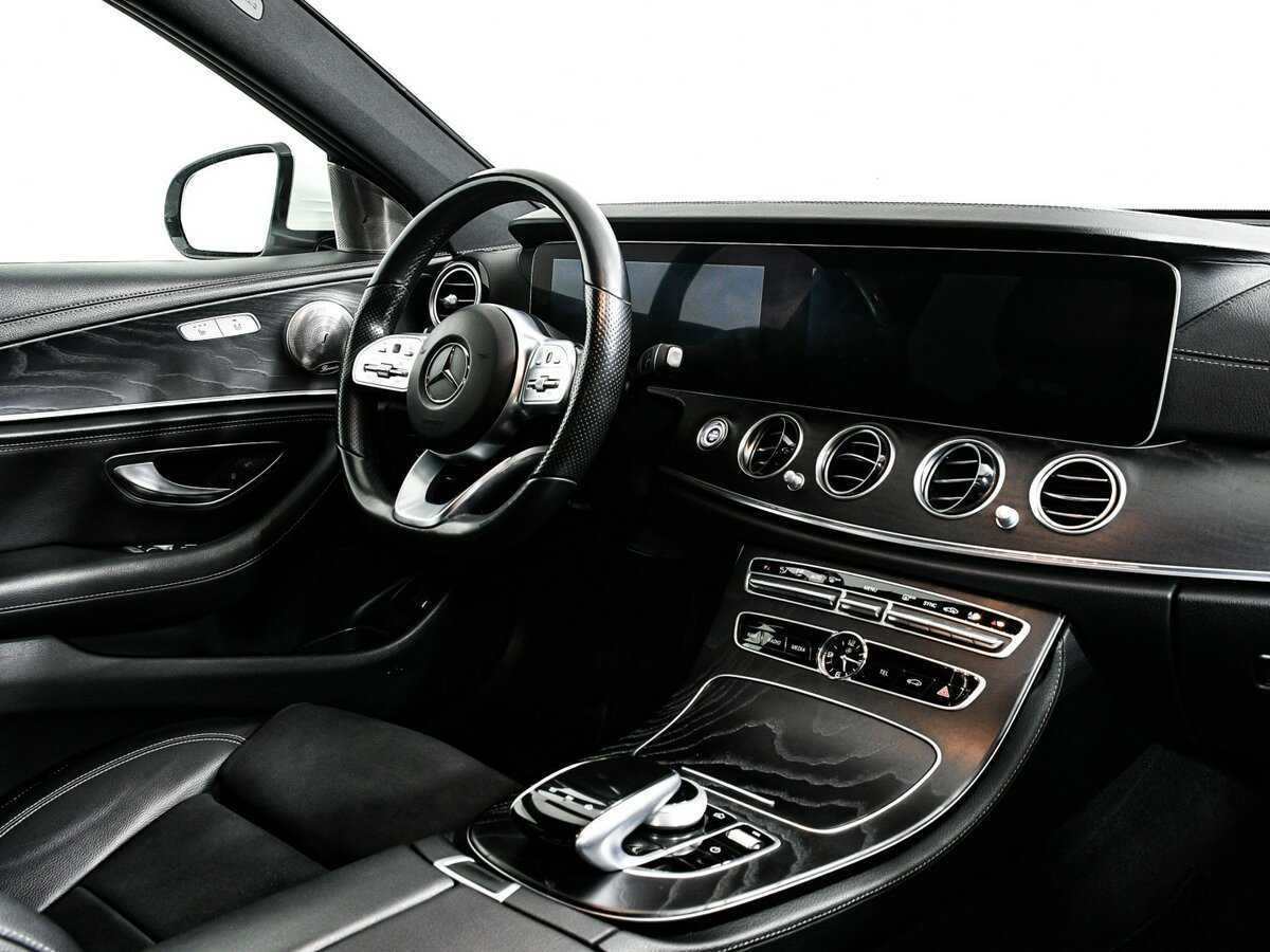 Б/У Мерседес-Бенц Е-Класс 2019 года. Фото: #6