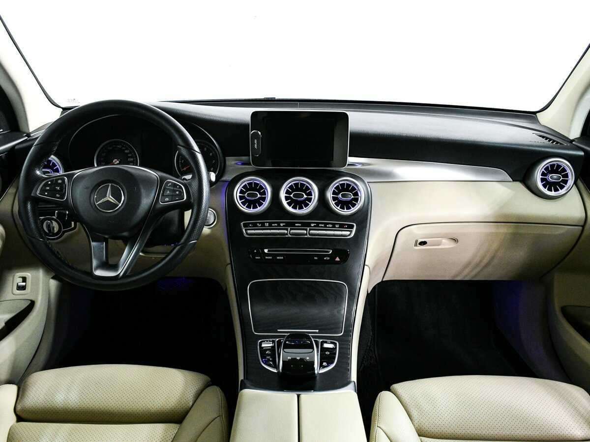 Б/У Мерседес-Бенц ГЛЦ 2018 года. Фото: #10