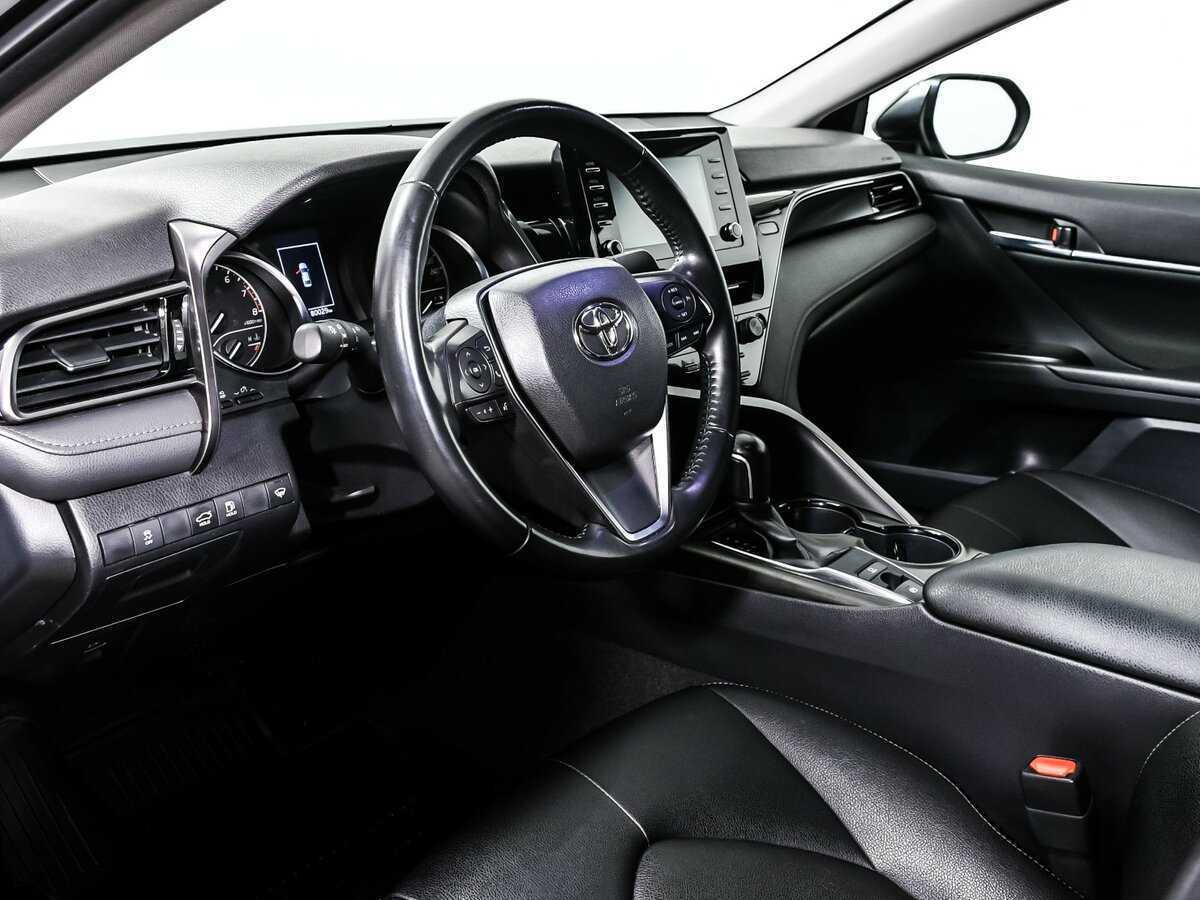 Б/У Тойота Камри 2022 года. Фото: #11