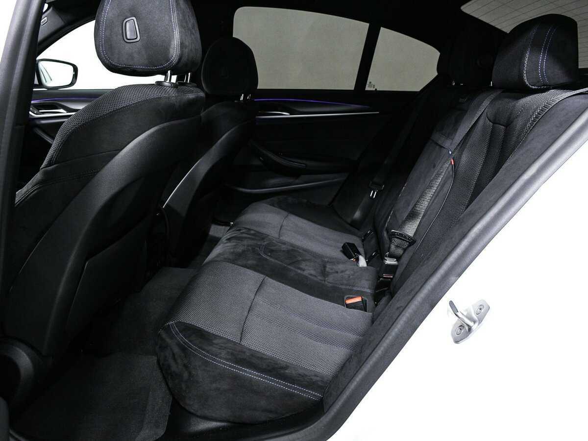 Б/У БМВ 5 серии 2020 года. Фото: #11