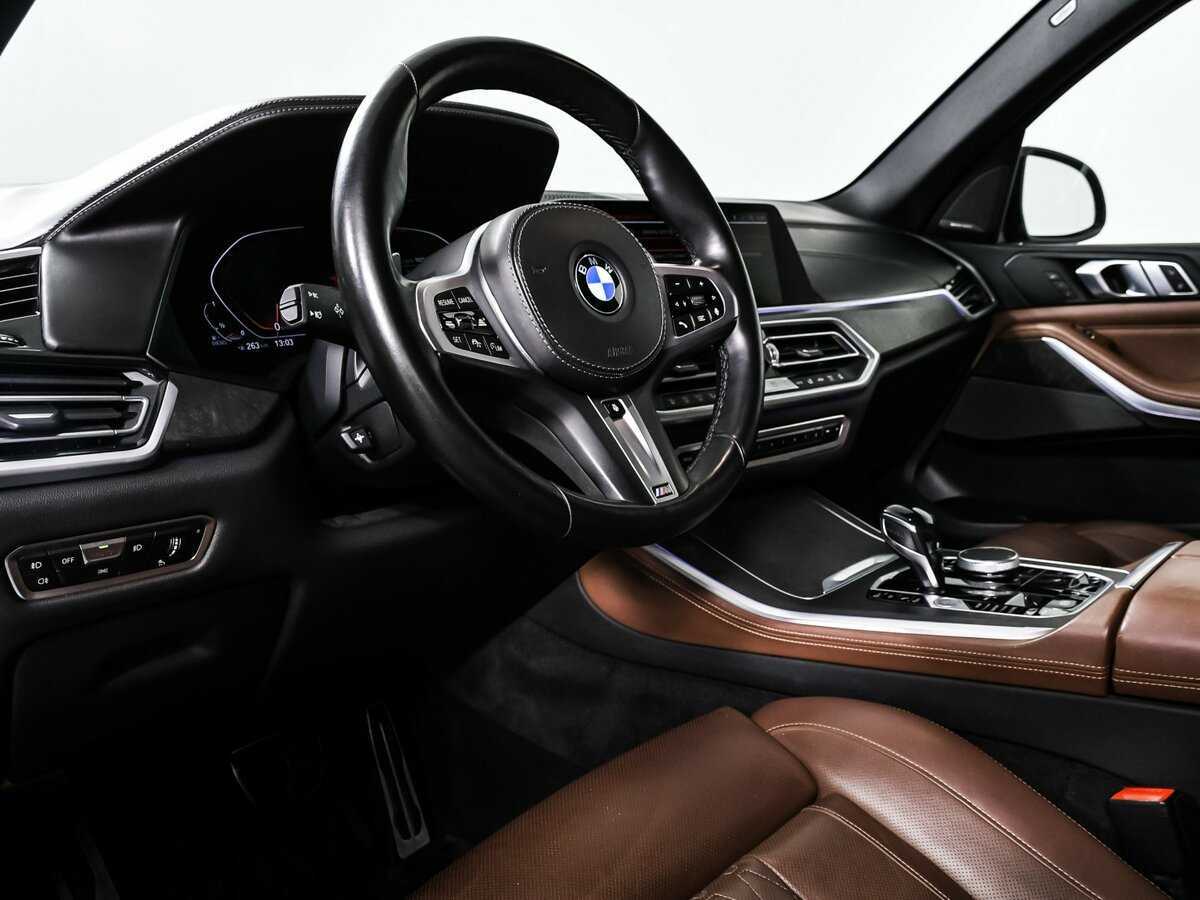 Б/У БМВ Икс5 2021 года. Фото: #10