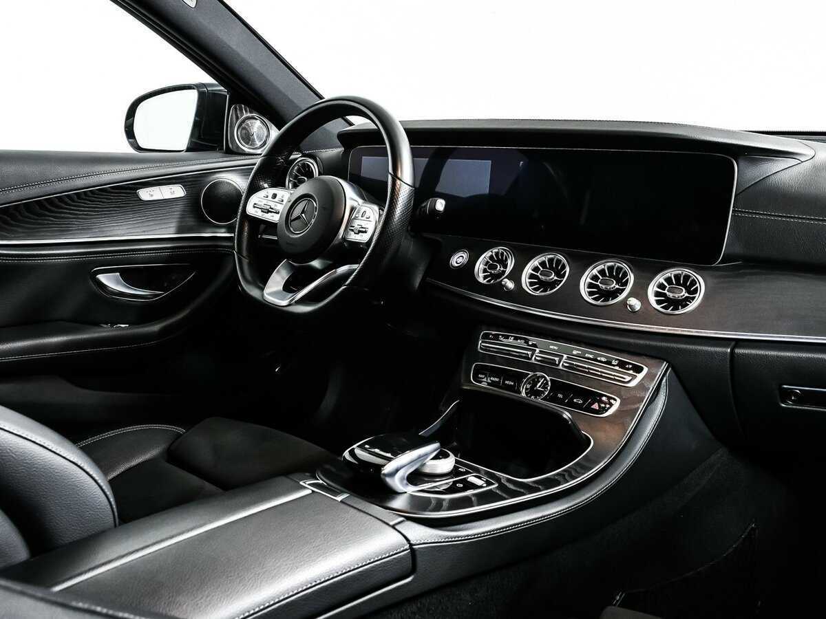 Б/У Мерседес-Бенц Е-Класс 2020 года. Фото: #8