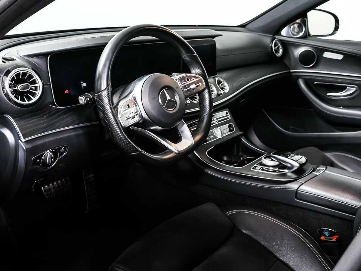 Б/У Мерседес-Бенц Е-Класс 2020 года. Фото: #12