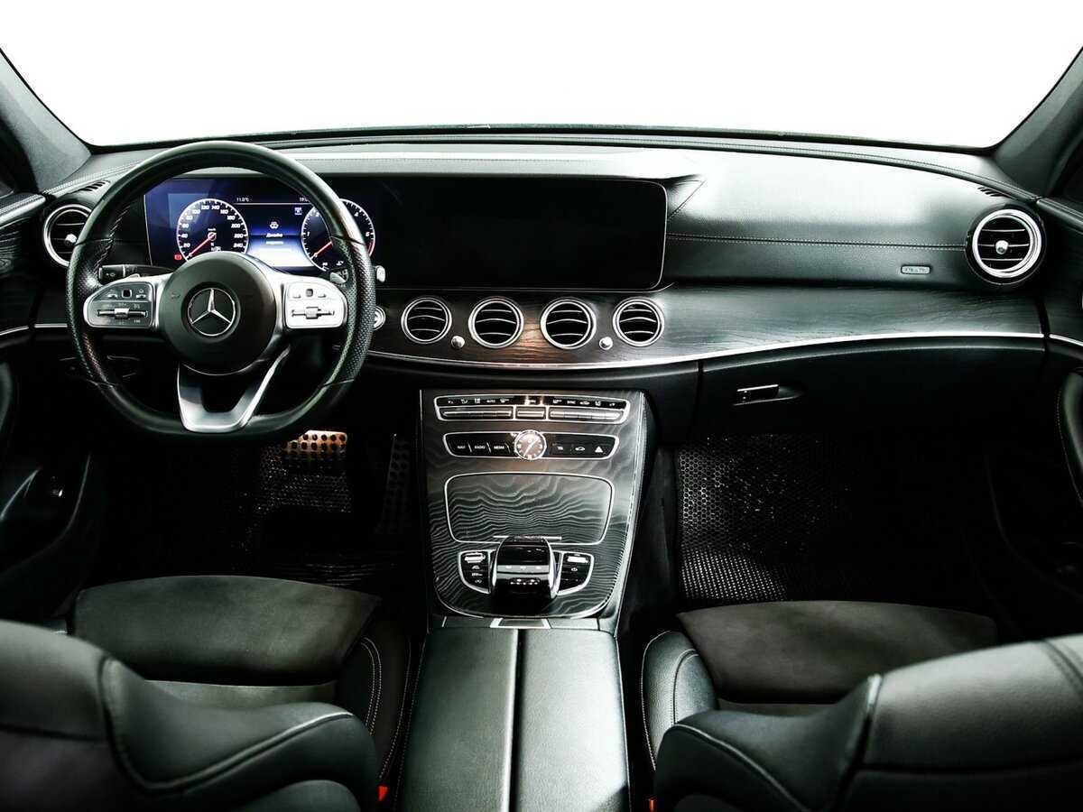 Б/У Мерседес-Бенц Е-Класс 2019 года. Фото: #8