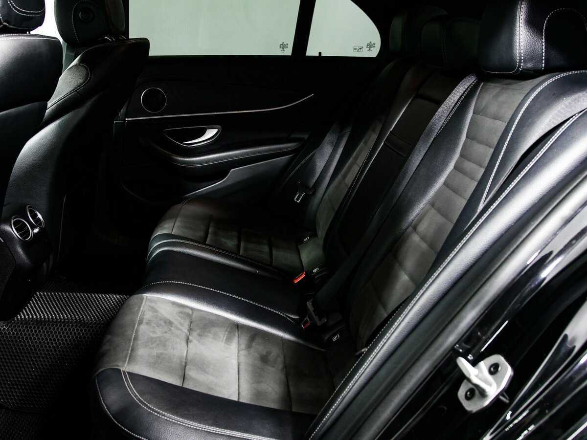 Б/У Мерседес-Бенц Е-Класс 2019 года. Фото: #10