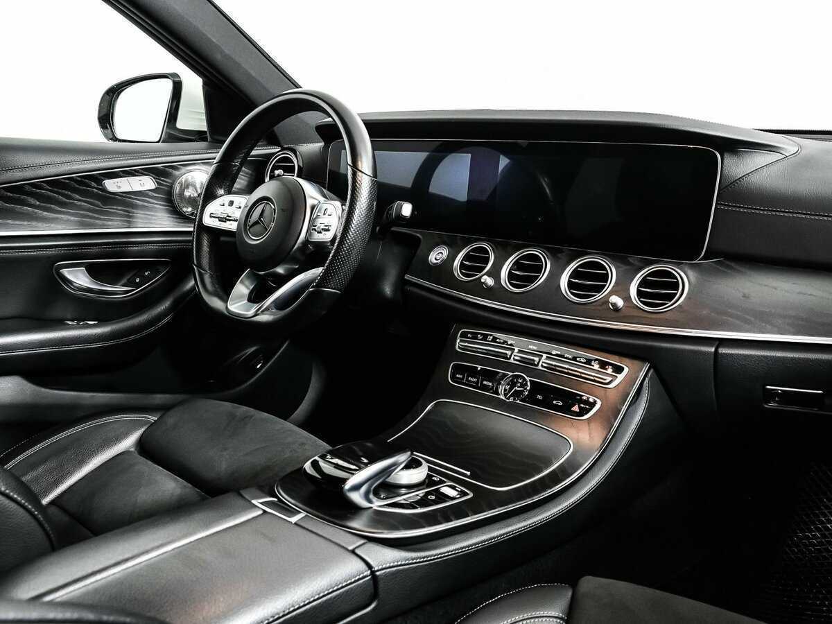 Б/У Мерседес-Бенц Е-Класс 2018 года. Фото: #8