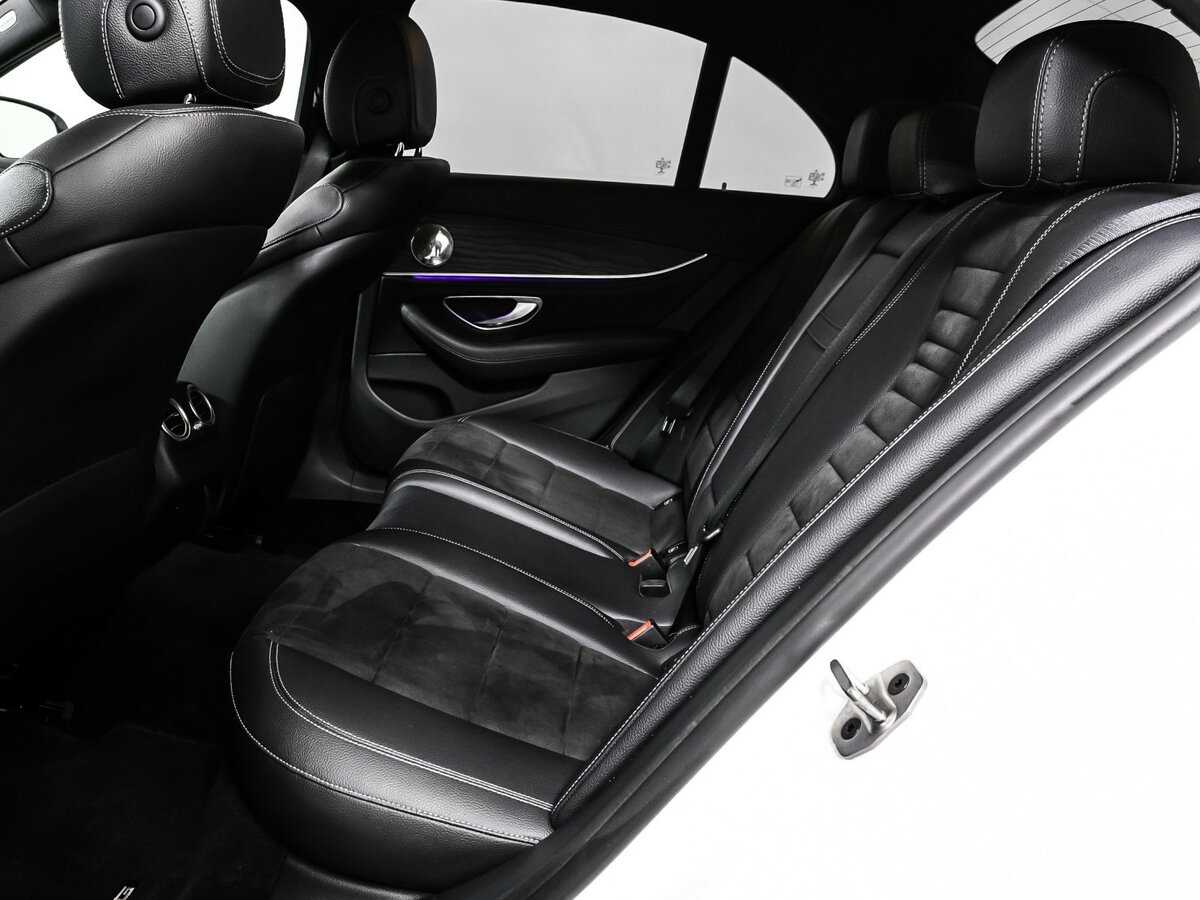 Б/У Мерседес-Бенц Е-Класс 2018 года. Фото: #12