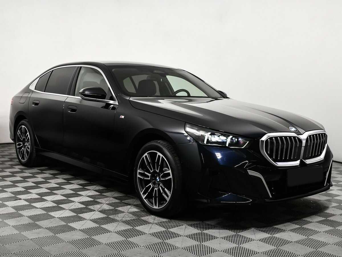 Б/У БМВ 5 серии 2024 года. Фото: #2