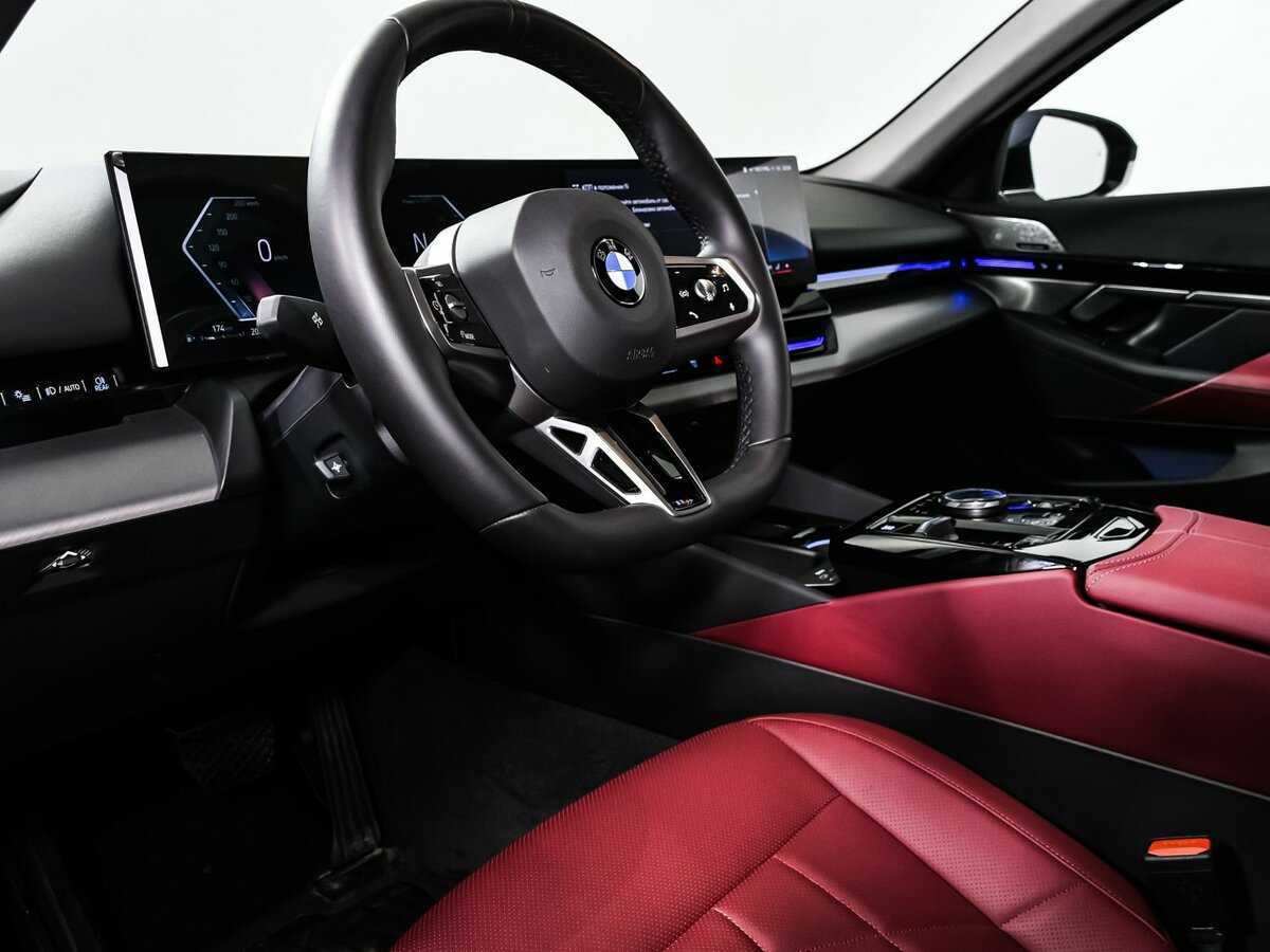 Б/У БМВ 5 серии 2024 года. Фото: #11