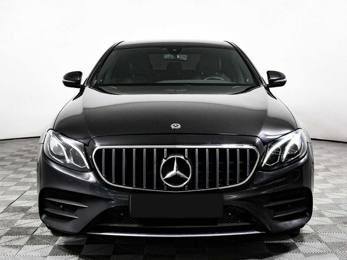 Б/У Мерседес-Бенц Е-Класс 2019 года. Фото: #1