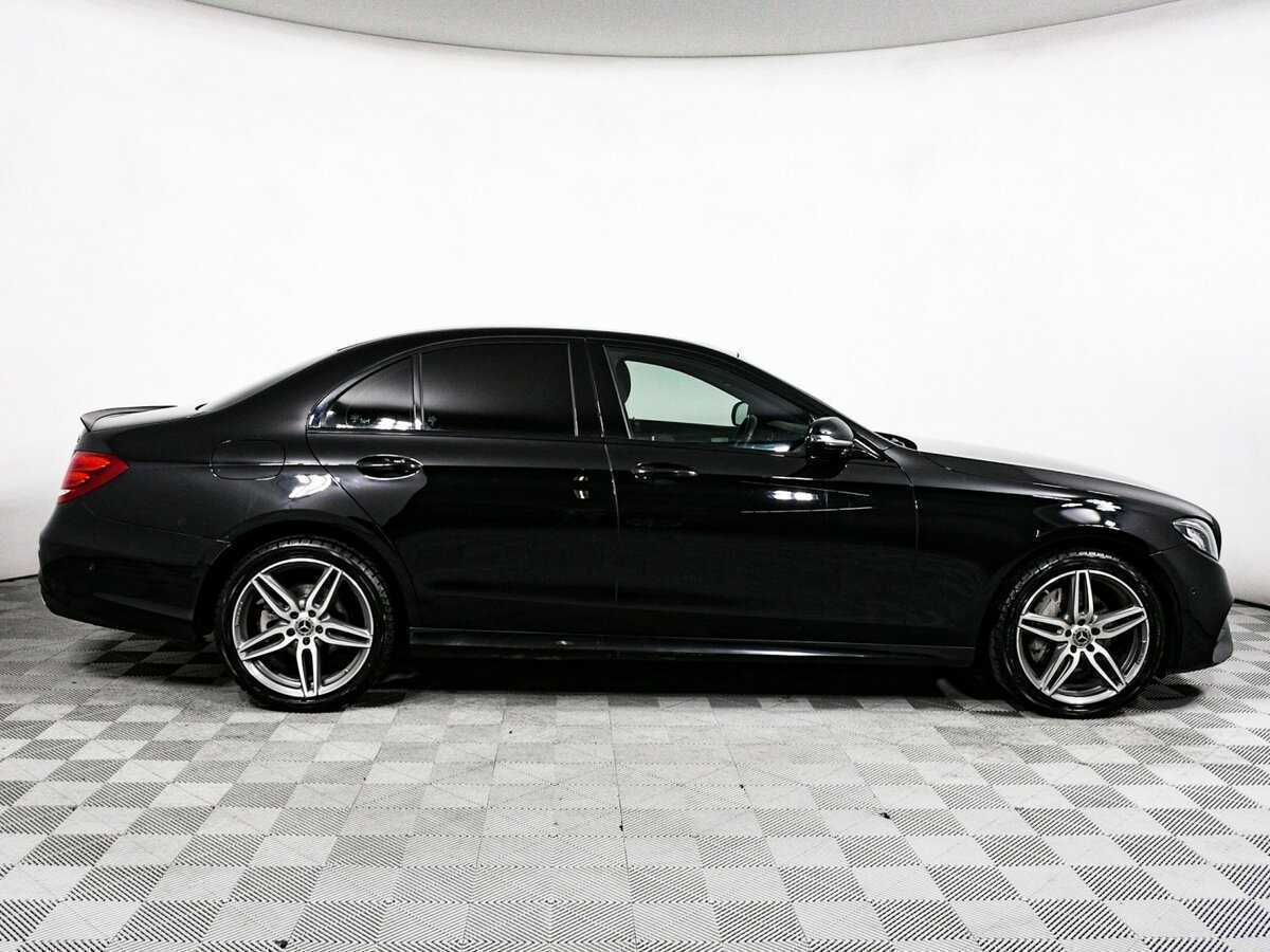 Б/У Мерседес-Бенц Е-Класс 2019 года. Фото: #3