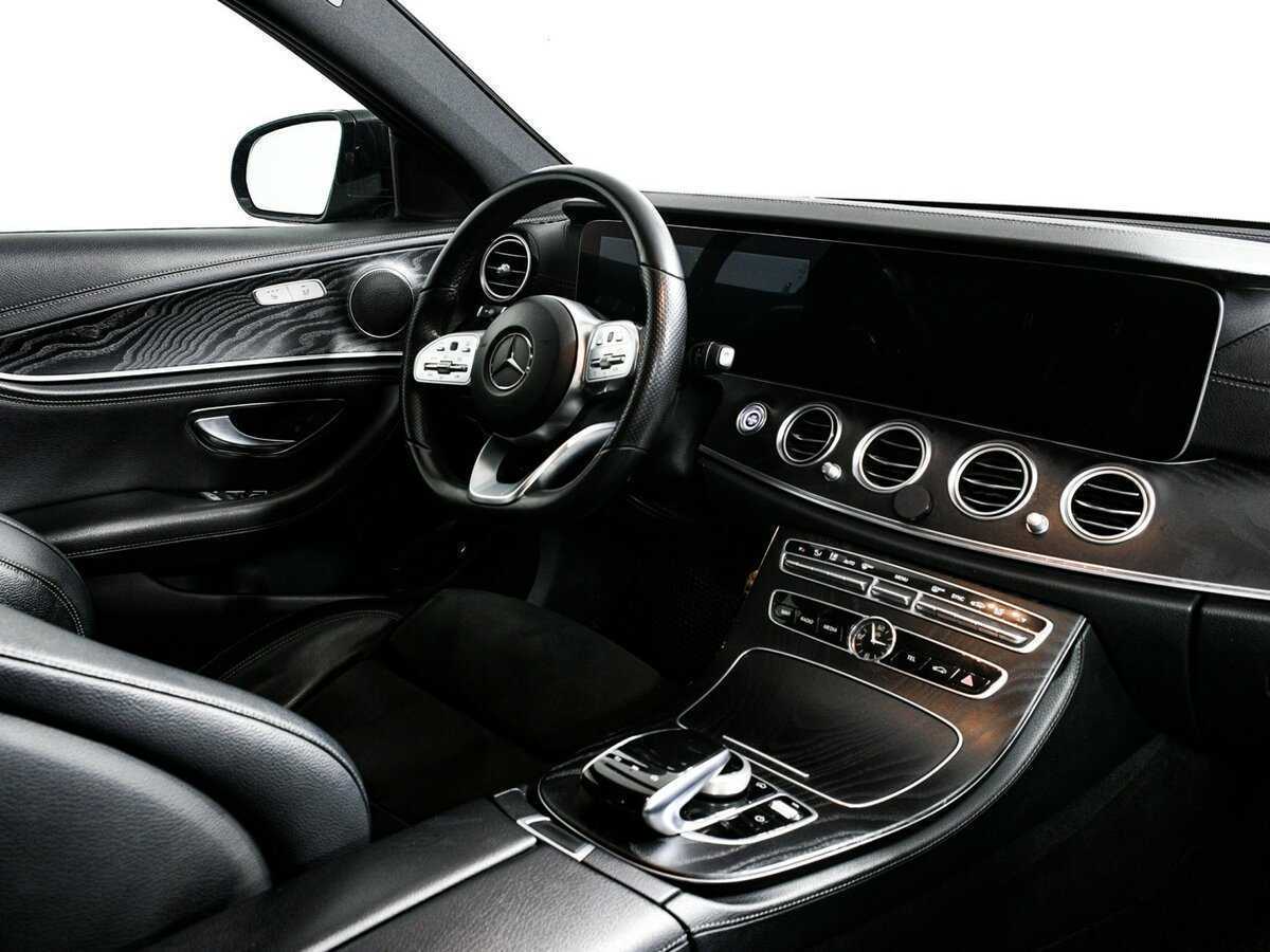 Б/У Мерседес-Бенц Е-Класс 2019 года. Фото: #8